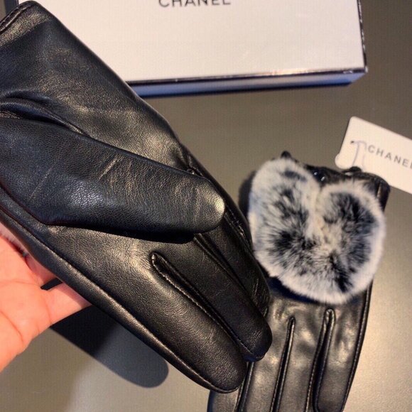 Chanel plush thermal gloves - Picture 7 of 9